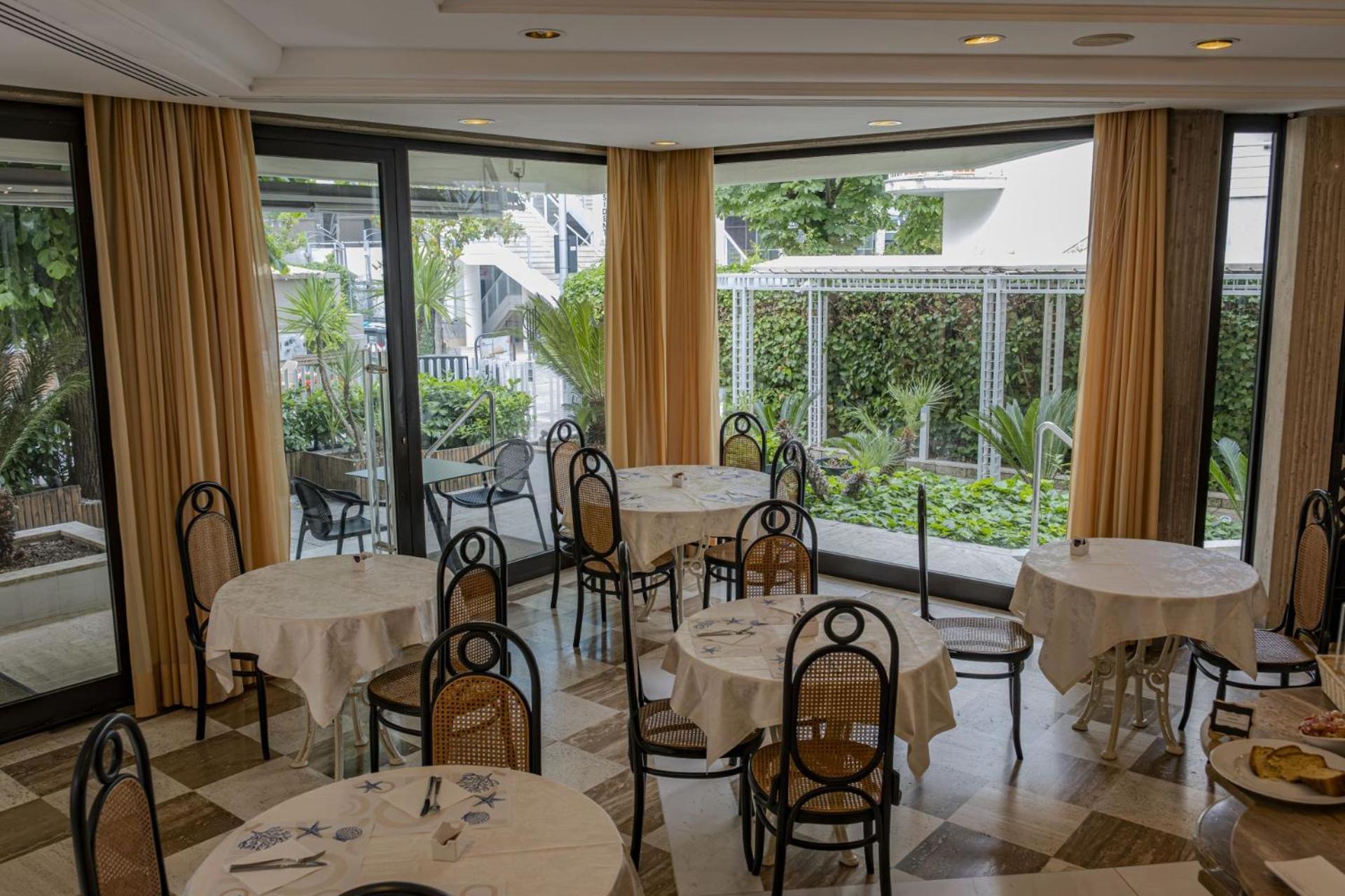 Hotel President - Vintage Hotel In Centro Ριτσόνε Εξωτερικό φωτογραφία