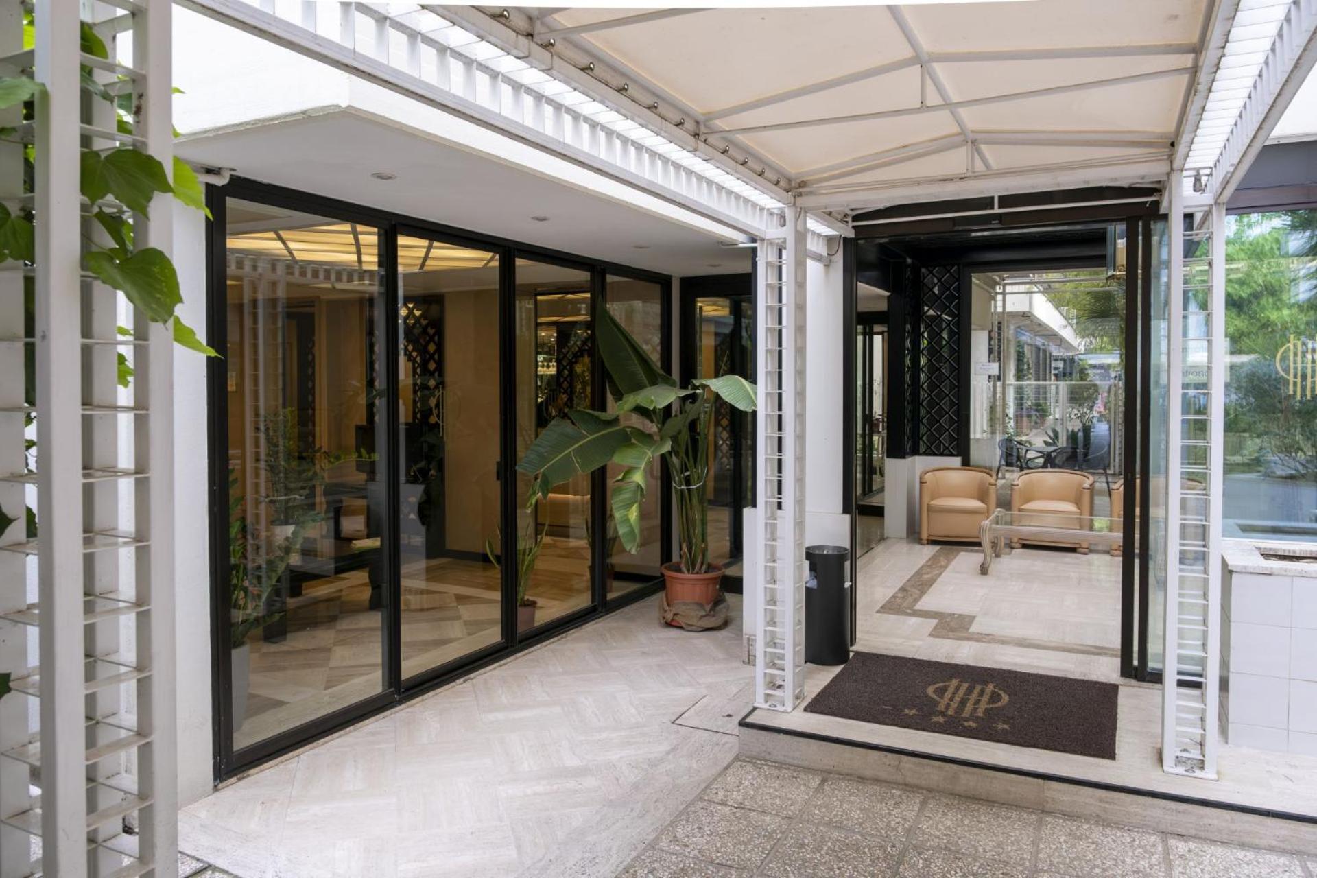 Hotel President - Vintage Hotel In Centro Ριτσόνε Εξωτερικό φωτογραφία