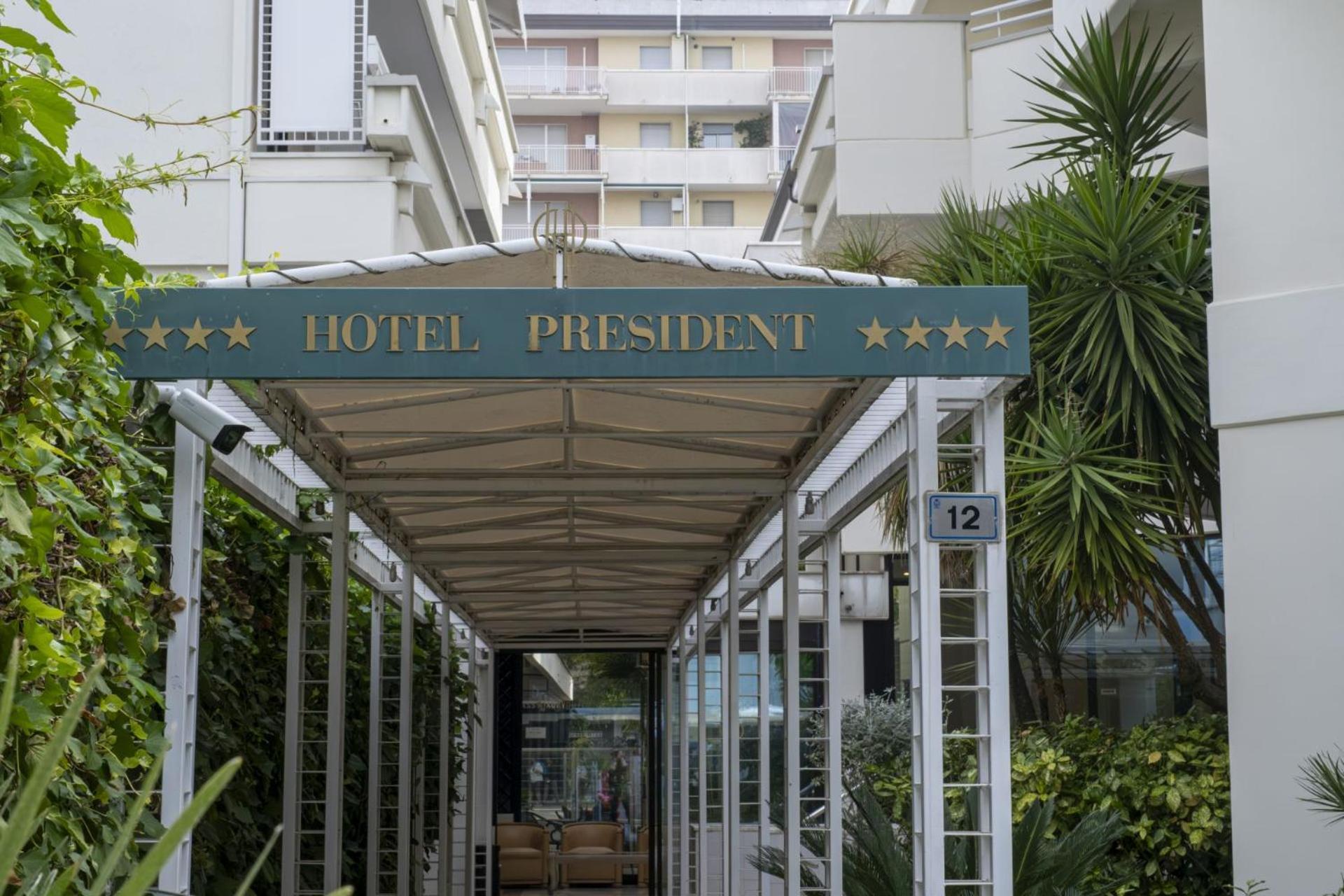 Hotel President - Vintage Hotel In Centro Ριτσόνε Εξωτερικό φωτογραφία