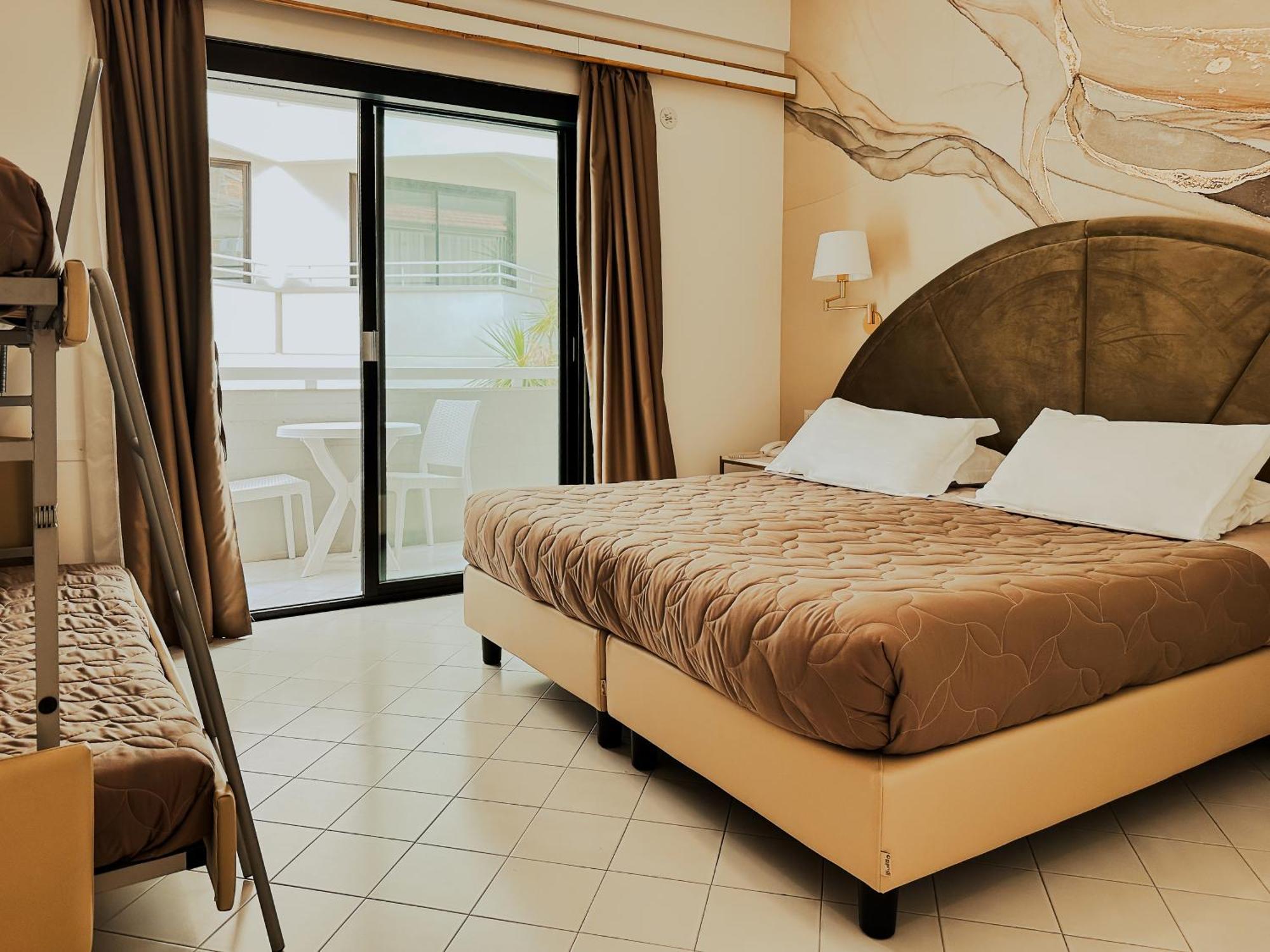 Hotel President - Vintage Hotel In Centro Ριτσόνε Εξωτερικό φωτογραφία