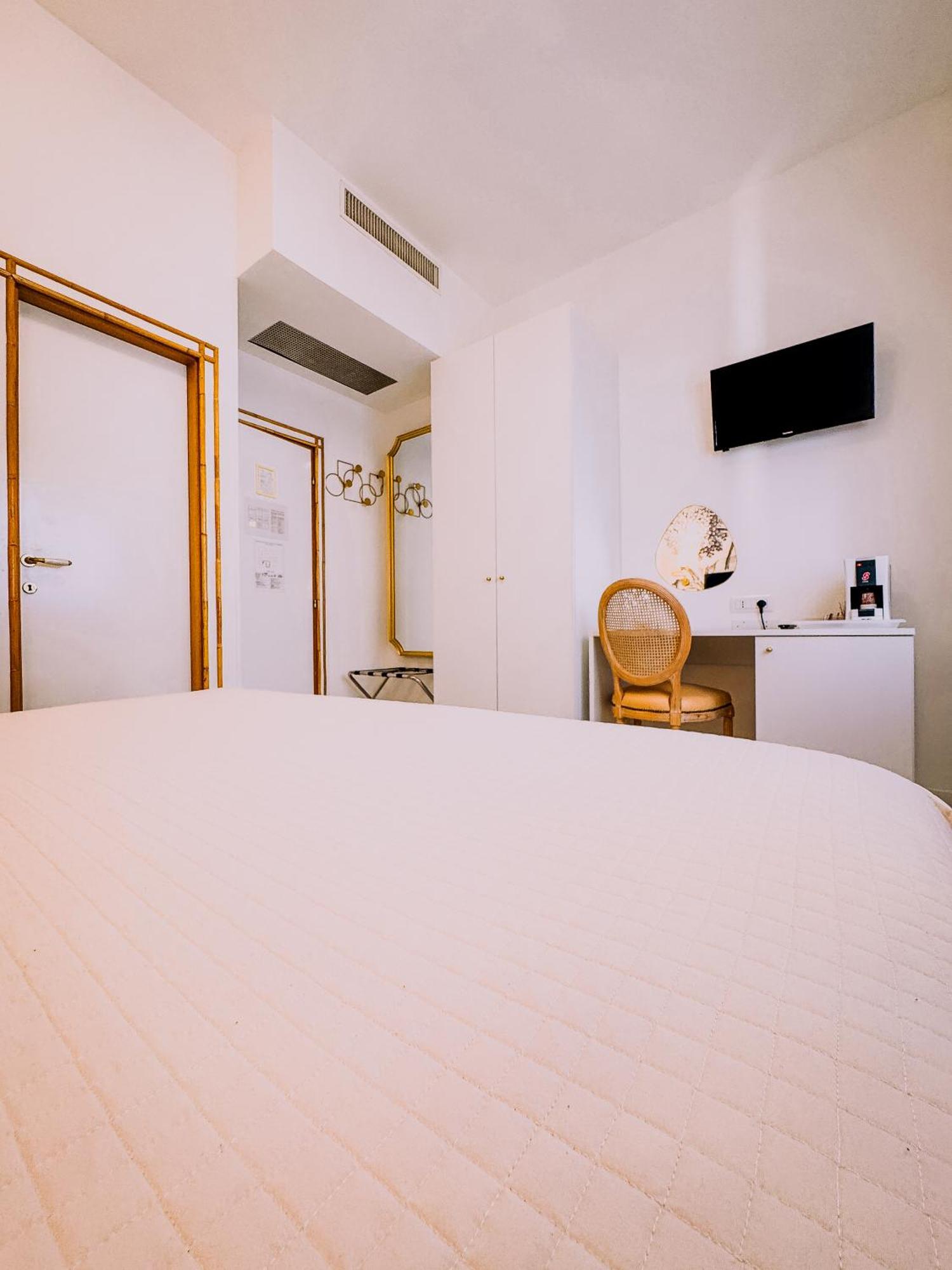 Hotel President - Vintage Hotel In Centro Ριτσόνε Εξωτερικό φωτογραφία