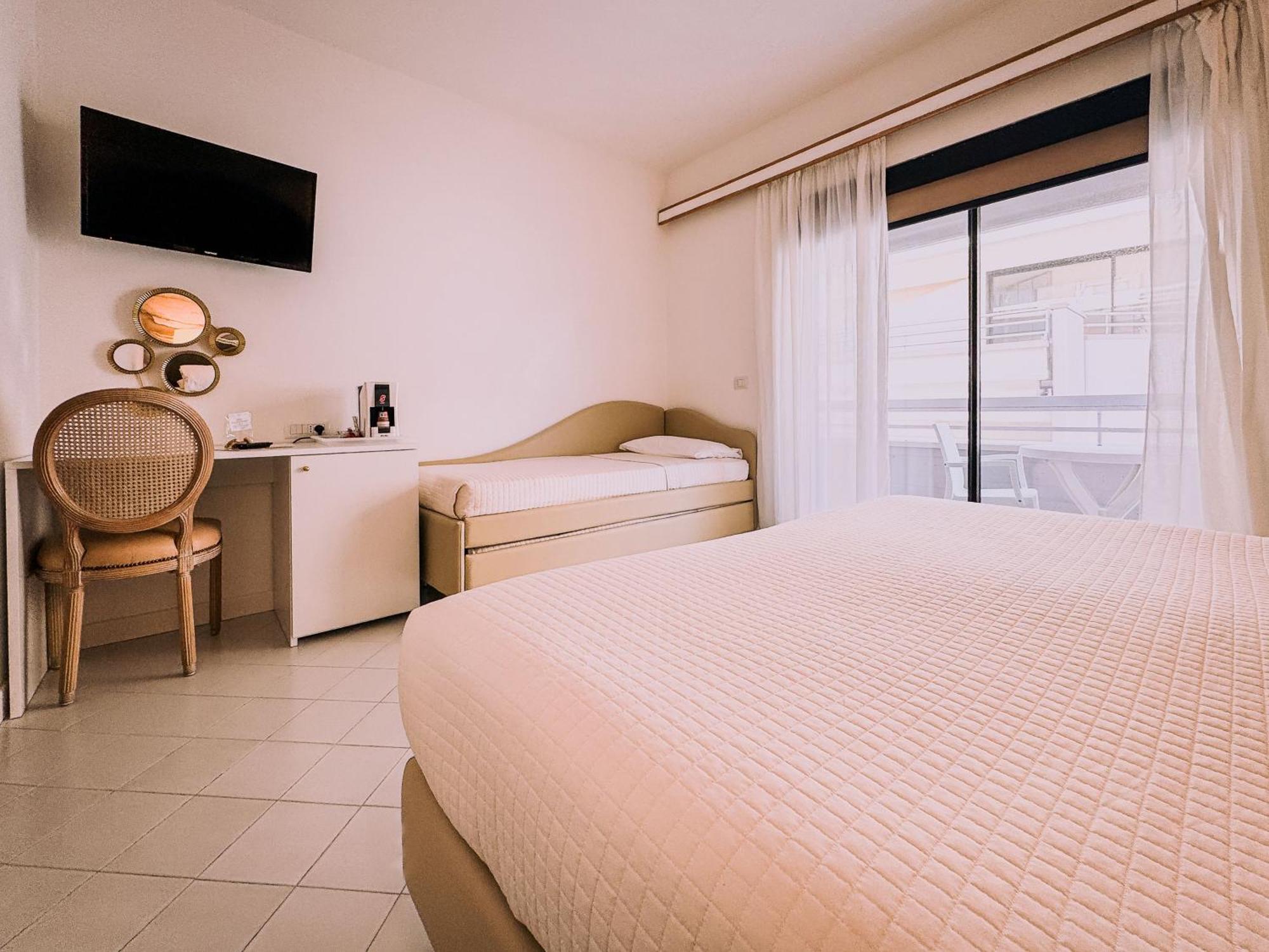 Hotel President - Vintage Hotel In Centro Ριτσόνε Εξωτερικό φωτογραφία